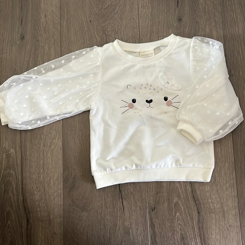 Lace sleeve crew neck shirt